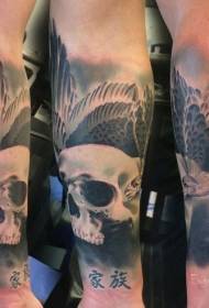 Axel smalt me stil të ri me tatuazh zogjsh model