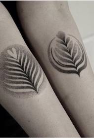 手臂点刺风格的各种树叶纹身图案