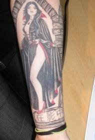Arm vecās multfilmas krāsas pavedinošās vampīriskās sievietes tetovējuma attēls