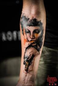 Estilo de grabado de mujer de color con patrón de tatuaje de cráneo humano