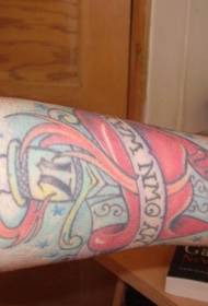 Modello di tatuaggio a fiamma stretta colorato di braccio