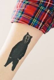Hình xăm cánh tay gấu đen