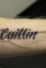 Ex-xicota tatuatge de l’alfabet anglès al braç