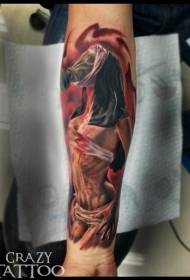 Боја руке језивог монстер тетоважа узорак