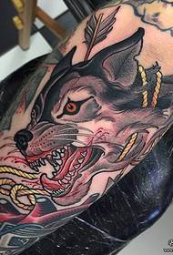 Little arm wolf ikhanda European and American isonto tattoo iphethini