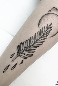 Small arm point leaf tattoo pattern