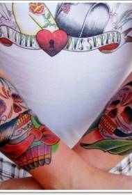 Manlig armfärgad mexikansk tatueringsbild för sockertart