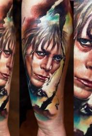 Braço cor realista homem retrato tatuagem padrão