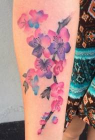 malá ruka akvarel štýl jednoduchý kvetinový vzor tetovania