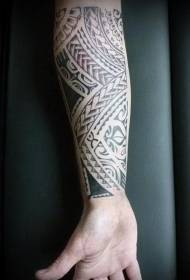 Modèle de tatouage tribal avec motif décoratif amusant