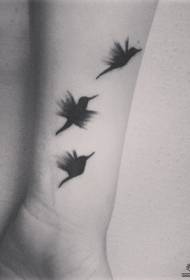 Uzorak za tetoviranje ptica totema za male ruke