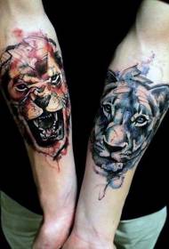 Erilaisia leijonan tatuointimalleja käsivarren akvarellityyliin