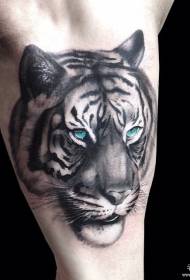 Small arm European and American black and gray tiger head tattoo pattern