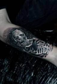 modernus siaubo stiliaus juodos ir baltos pabaisos vaiduoklio rankinės tatuiruotės modelis