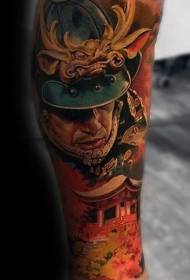 Aarm Faarf mëttelalterlech Samurai Warrior an architektonescht Tattoo Muster