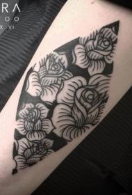 ramię czarne Geometryczne kształty z różnymi kwiatowymi wzorami tatuaży