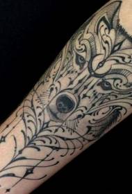 modèle de tatouage bras loup noir vigne vigne