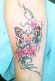 beso tigre aurpegia tximeleta kolore tatuaje eredua