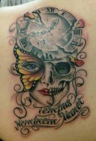 Reloj de mariposa, calavera letra tatuaje patrón