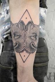 brazo cabeza de lobo negro de escuela antigua con patrón de tatuaje xeométrico