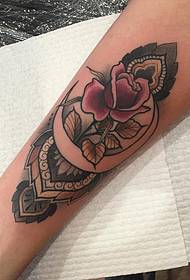 ročna šola Rose naslikala vzorec tatoo tatoo