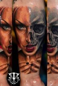 ужасна полу-жолта половина лице женска портрет шема на тетоважи