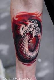 brazo esculpindo patrón de tatuaxe de estatua de dragón de cor