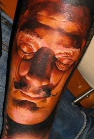 tsim meej thiab xav tau Dennis portrait tattoo txawv