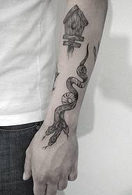 izvrsne crne tetovaže koje predstavljaju različita inspirativna značenja od Gabriele