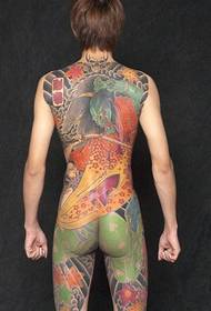 Tatuaje de kompleta kiraso de japana klasikaĵo