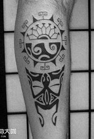 been face totem tattoo patroon