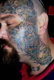 férfi arca túlzottan festett tetoválás mintával