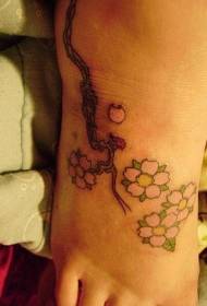 nárt větve a květiny tetování vzor