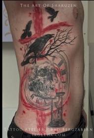 taillezijde moderne stijl kleur schedel en kraai tattoo patroon