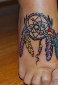 weiblicher Rist Farbe Traumfänger Tattoo Muster