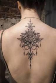 girls back spine Beautiful lotus flower tattoo pattern