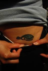 patrón de tatuaje de tortuga de dibujos animados de color de cintura