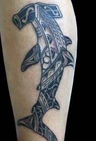 kar színű kalapácsfejű cápa totem tetoválás minta