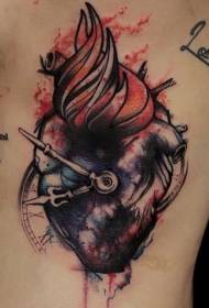 Patrón de tatuaje de corazón personalizado de color de tinta en el lado de la cintura