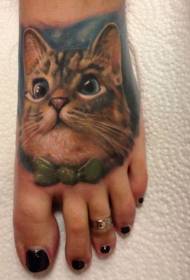 peito do pé realista gato e arco padrão de tatuagem