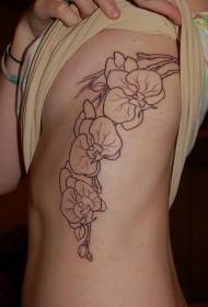 costilla lateral liña negra tatuaxe de orquídea