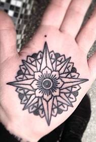 un set foarte creativ de imagini de tatuaje cu totem de palmier