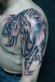 male personality domineering shawl down the mountain tiger tattoo