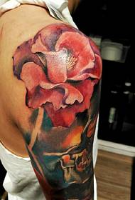 shoulders realistic and delicate rose tattoo