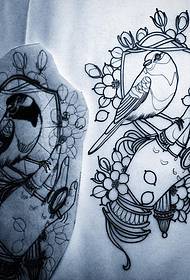 I-European and American bird bird tattoo yezimbali yesandla
