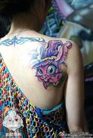 chicas hombros moda lindo conejo tatuaje patrón
