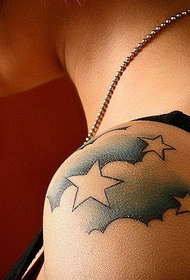 small fresh shoulder cloud five-pointed star tattoo works