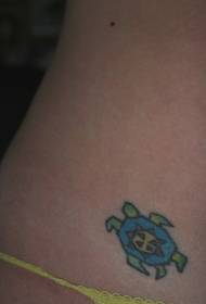 синьо робот бръмбар талия модел татуировка