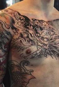 férfi mellkas személyiség klasszikus gonosz sárkány tetoválás képek