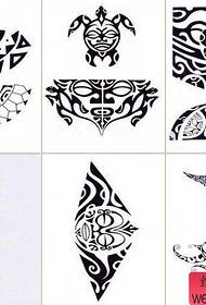 um conjunto de padrão de tatuagem de totem de personalidade